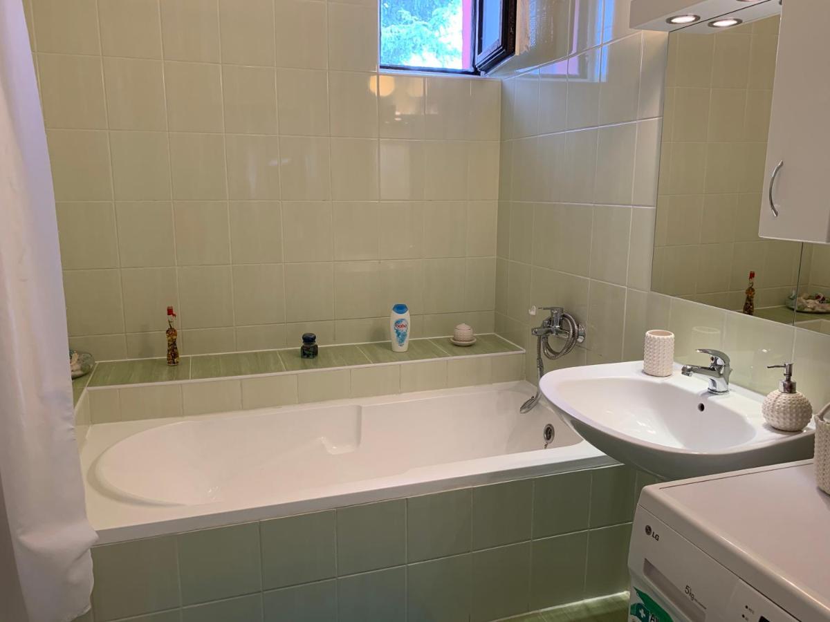Nagcsalados Rozsa Apartman Balatonlelle Ngoại thất bức ảnh