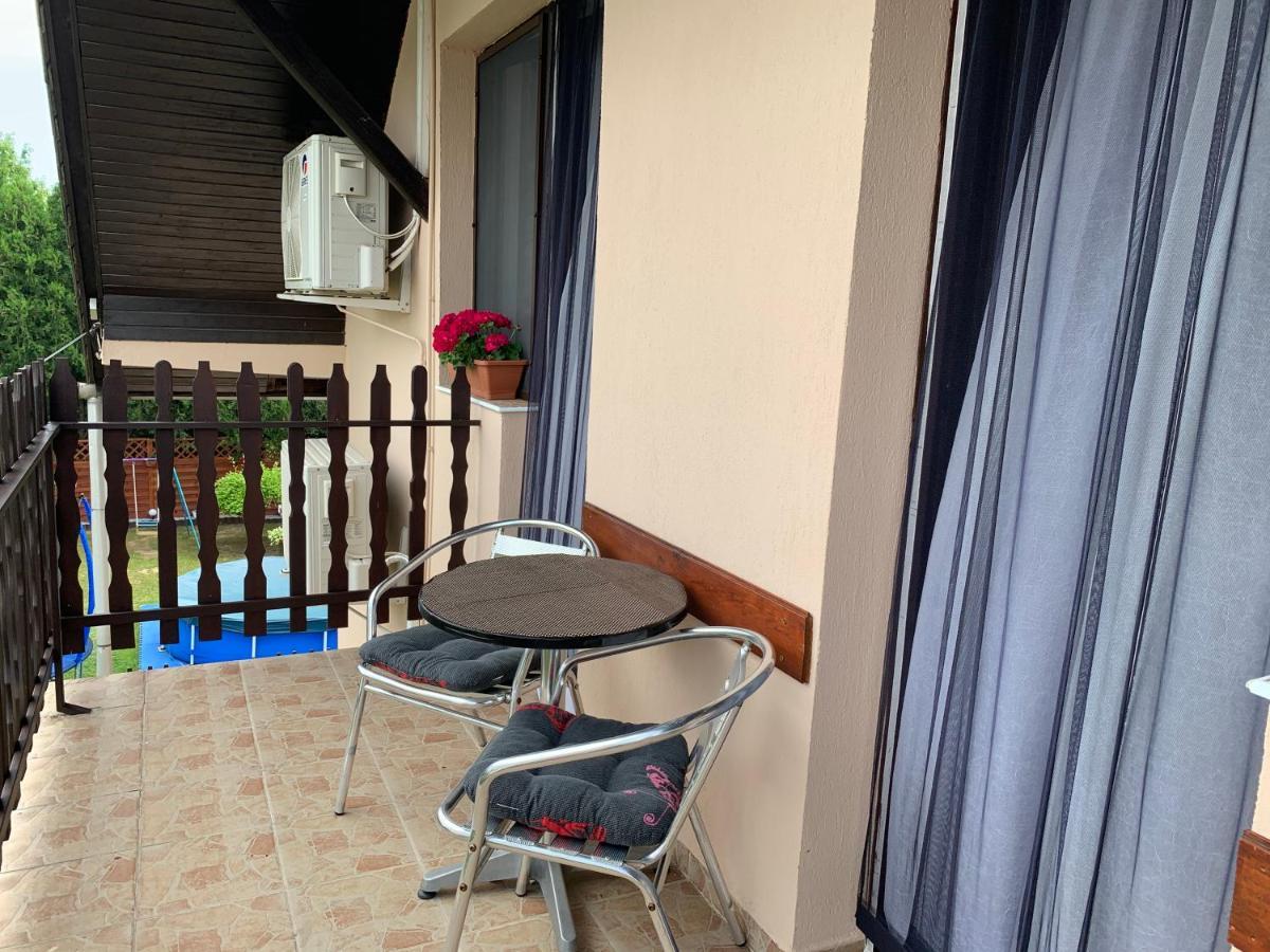 Nagcsalados Rozsa Apartman Balatonlelle Ngoại thất bức ảnh