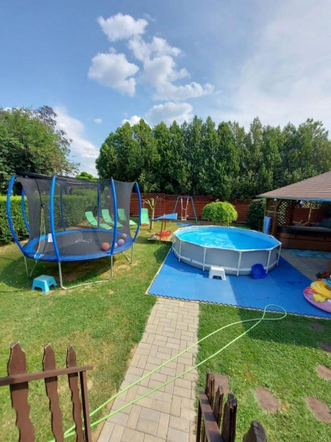 Nagcsalados Rozsa Apartman Balatonlelle Ngoại thất bức ảnh