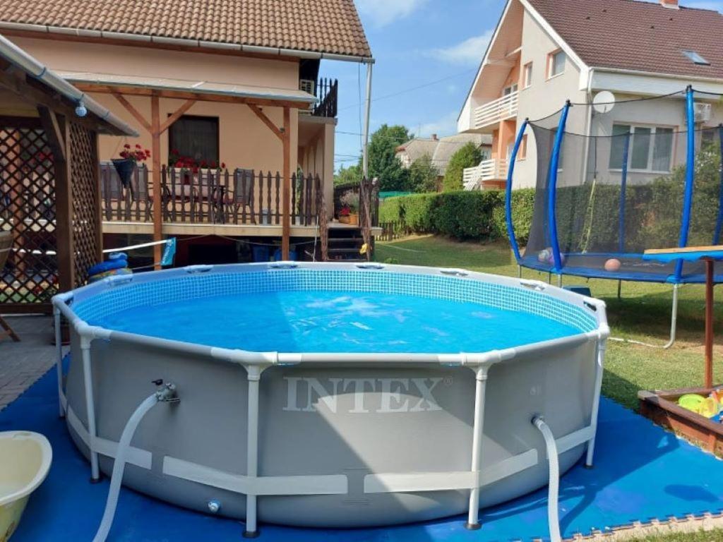 Nagcsalados Rozsa Apartman Balatonlelle Ngoại thất bức ảnh