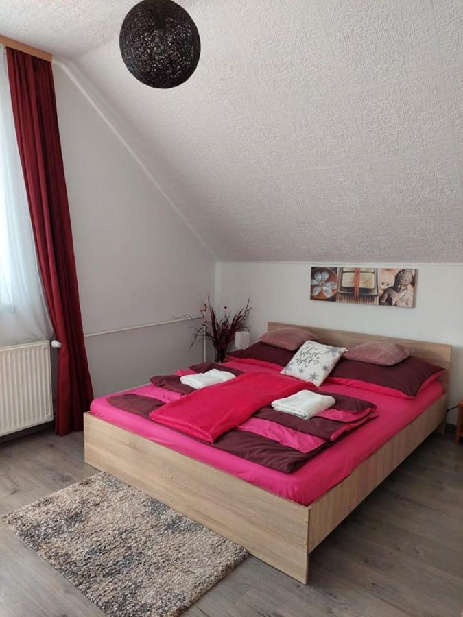 Nagcsalados Rozsa Apartman Balatonlelle Ngoại thất bức ảnh