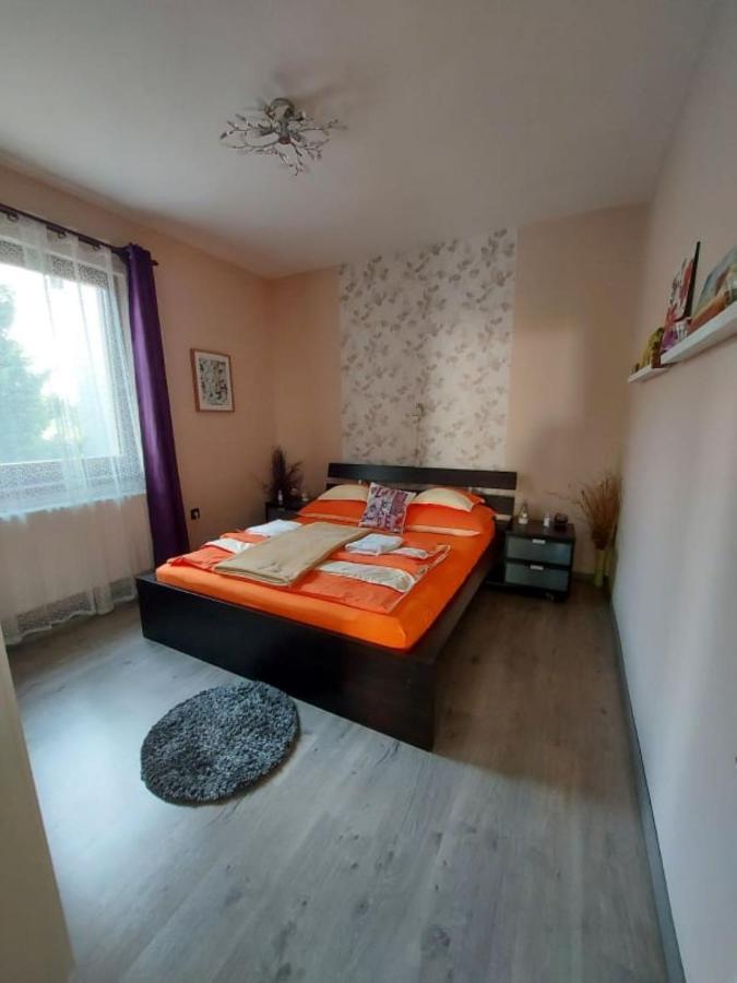 Nagcsalados Rozsa Apartman Balatonlelle Ngoại thất bức ảnh