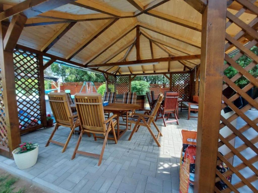 Nagcsalados Rozsa Apartman Balatonlelle Ngoại thất bức ảnh