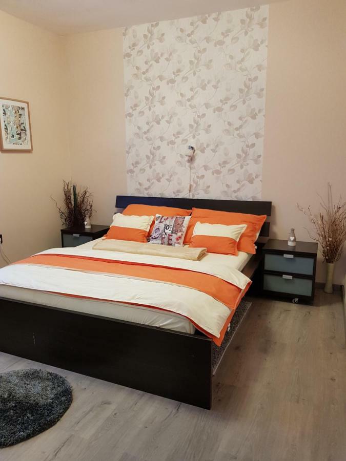 Nagcsalados Rozsa Apartman Balatonlelle Ngoại thất bức ảnh